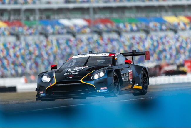 アストンマーティン、2025年GTレースのグローバルプログラムの皮切りにVantageでデイトナ優勝を狙う