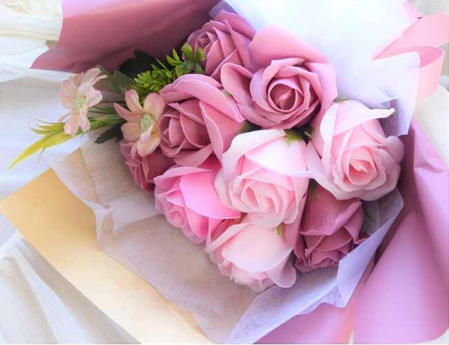 【湯の川温泉/湯元啄木亭】大切な方と特別なひと時を【バレンタイン】香り咲くロマンチックフラワーギフトプラン♪飲み放題付バイキング付」