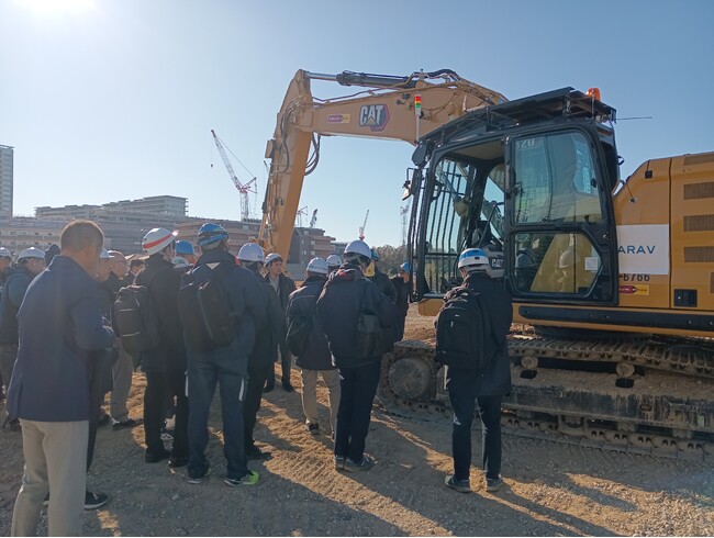 国土交通省「令和6年度 建設機械施工の自動化・遠隔化技術の現場検証」において、ARAV製 後付自動運転・遠隔操作システム「Model E」を用いた現場検証を行いました