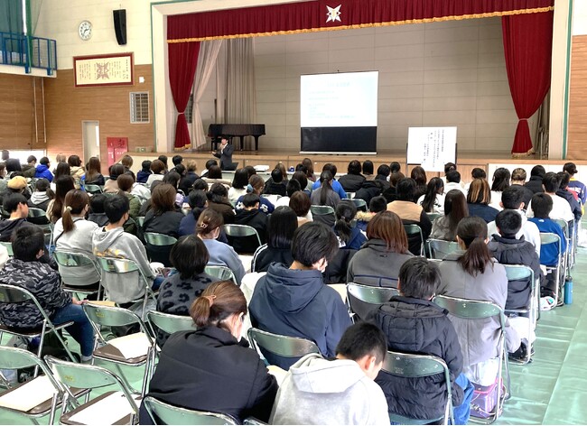 【講演実施レポート】～どうする？デジタル時代の子育て～アディーレの弁護士が大牟田市の中学校で講演を実施