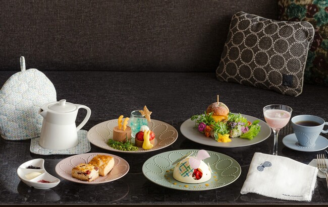 【オークラ東京】「Hanako meets ミナ ペルホネン×オークラ東京」「春の訪れ」をテーマにしたアフタヌーンティーコラボレーション開催