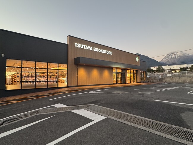 島原半島で唯一の書店「TSUTAYA 島原店」が、「TSUTAYA BOOKSTORE 島原店」としてリニューアルオープン