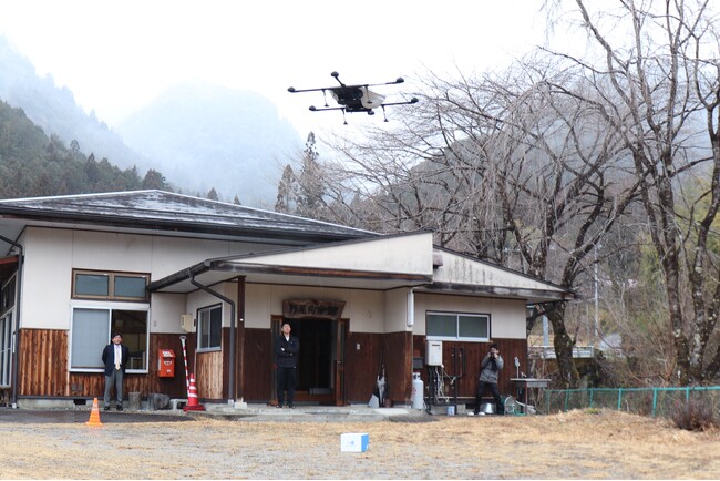 長野県木曽郡3町村における災害時対応を想定したドローン配送のお披露目フライト実施