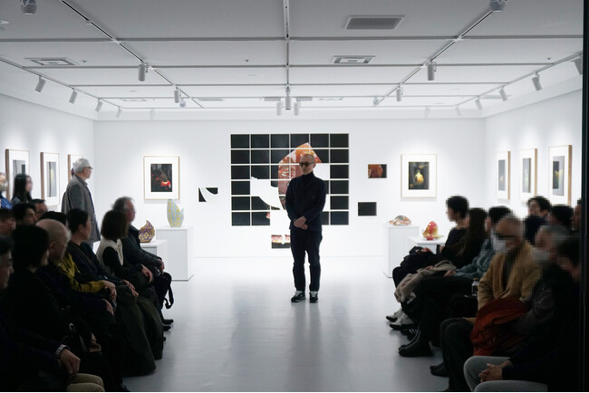 【開催レポート】損傷した陶器と響き合う祈り - 蓮井幹生写真展 レセプション