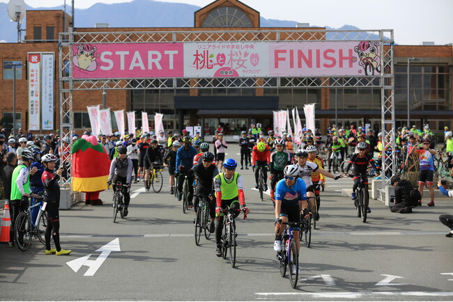 山梨県中央市で「桃と桜のサイクリング2025　～リニアライドやまなし中央～」を開催！春の訪れを感じる特別な一日をお届けします。