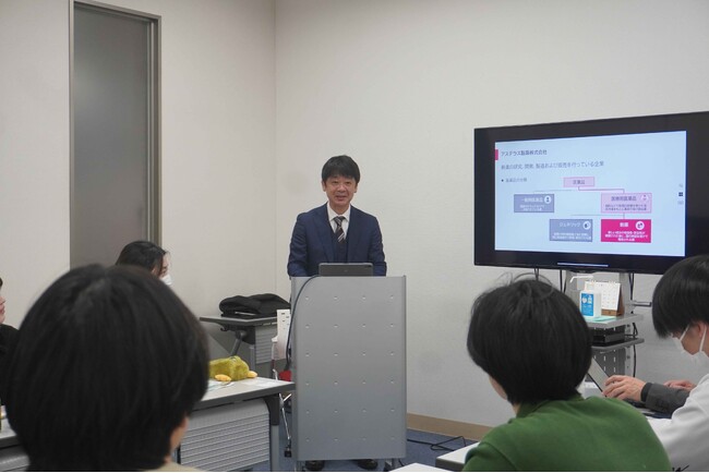 【新潟医療福祉大学】大手製薬会社による特別講義を実施！将来のキャリアを考える機会を創出！