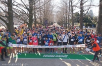 仲間でタスキを繋いで“走り初め”！1月恒例の「昭和記念公園チームケンズカップフルマラソン駅伝」にトーシンパートナーズが協賛、今年は485名が出走