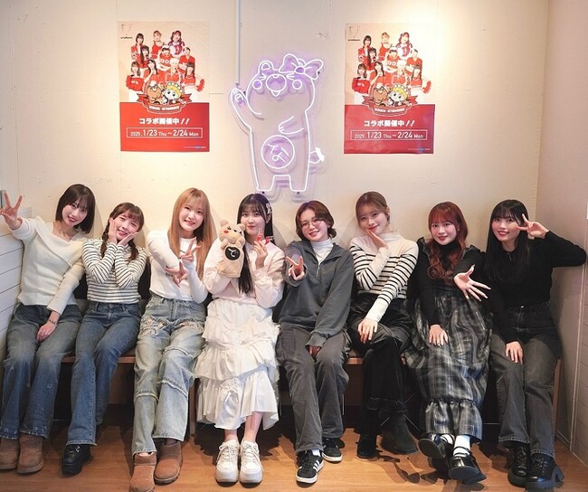 『BEYOOOOONDS』と『でんがな』のコラボ　コラボ店舗にBEYOOOOONDSメンバーが来店　コラボメニュー実食やポスターにサインも！　メンバーからのメッセージもお届けします！！