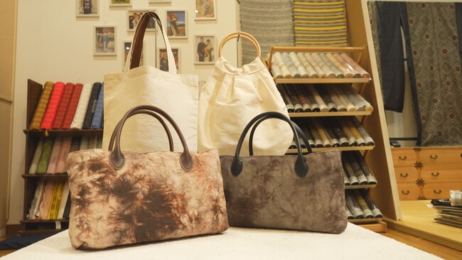 伝統技術と地球環境を次世代に繋げていくためのプロジェクト第7弾「大島紬」とアップサイクル紙糸「TSUMUGI」による「アップサイクル大島紬」を2月6日（木）より販売開始