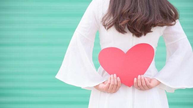 バレンタインで告白、今はもうレアに？ 若者はナチュラル、昭和世代はドラマ的？～世代別恋愛スタイルの変化