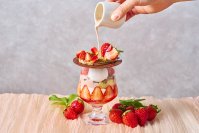 春を感じる「いちごづくしのパフェ 第二弾」をリーベルホテル大阪にて3月1日から期間限定販売　さらに趣向を凝らし華やかな見た目に！