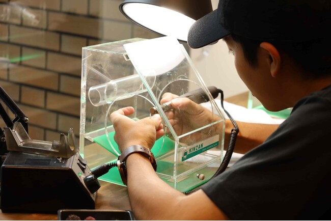 【外国人観光客19倍！北海道札幌市の手作りジュエリー体験】手作りペアリング専門店『工房Smith京王プラザホテル札幌店』が2024年来店客数大幅増加で前年比約2倍、道外・インバウンド観光客が急増