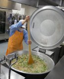 SDHが学校給食調理業務を受託している御坊市立給食センター SDHが学校給食調理業務を受託している御坊市立給食センター