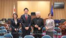 左から守口市議長 西田様、市長 瀬野様、朝倉名誉教授、MC新開様 左から守口市議長 西田様、市長 瀬野様、朝倉名誉教授、MC新開様