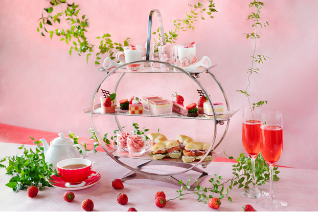 【明治記念館】“旬のイチゴをふんだんに使用したストロベリーフェアを開催！”　苺尽くしのストロベリーアフタヌーンティーのほか、今年もイチゴを使った新作スイーツを期間限定でご用意してお待ちしています