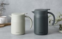 セラミック加工でコーヒー本来の風味と味わいが長時間持続する京セラのCERAMUG（セラマグ）シリーズに「真空断熱サーバー」（600ml／800ml）登場