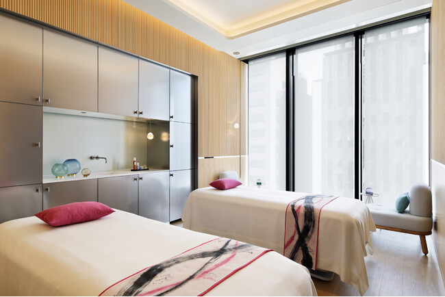 【W大阪】 『フォーブス・トラベルガイド』2025年スター・アワードにて、「AWAY SPA」が大阪のスパの中で唯一の4つ星を獲得