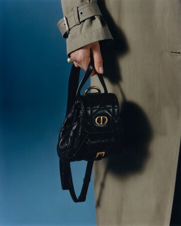 【DIOR】「ディオール カロ」バックパックから新作のナノバージョンが登場