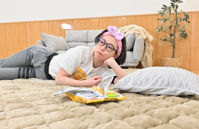 【タンスのゲン】床一面を 『もはや、布団。』 に！？抜群の居心地で人をダメにする超極厚ラグが新登場