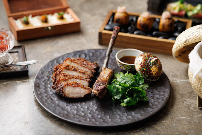 【イノベーティブタイ料理「SAAWAAN BISTRO」】チェンマイのミシュラン掲載店「KITI PANIT」と初コラボ！タイ北部の恵みを味わう“チェンマイフェア”3/1～3/31開催！