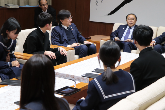 ホームステイで広がる世界！中学生がアメリカ・中国で多文化交流