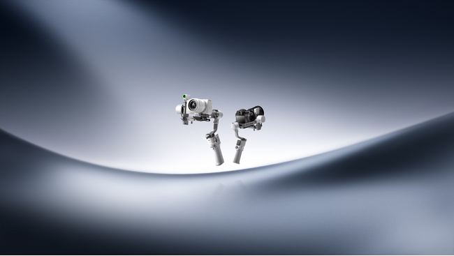DJI、カメラとスマートフォン向けのコンパクトで軽量ジンバルを発表