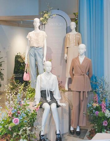 【AOKI × MERY × インフルエンサーによるコラボ新商品開発】オフィスカジュアル服を発売！