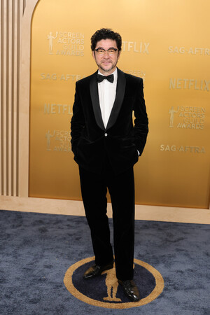 【ルイ・ヴィトン】セレブリティが、第31回全米映画俳優組合賞(SAG賞)の授賞式にてルイ・ヴィトンを着用