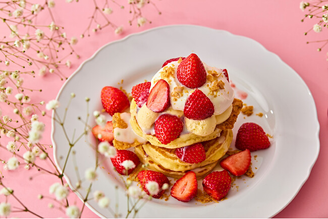 3月4日(火)【パンケーキの日】にちなみ、日頃の感謝を込めてパンケーキプレゼントのキャンペーンを実施！「あまおういっぱいミルフィーユパンケーキ」も同日から販売スタート