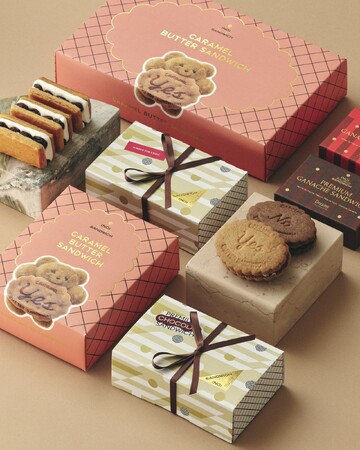 菓子ブランド「(NO) RAISIN SANDWICH」の第一号店が、2025年3月10日(月)東京駅構内「グランスタ東京」1Fにオープン！