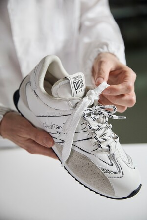 【DIOR】「D-スケッチ」スニーカーのサヴォワールフェール