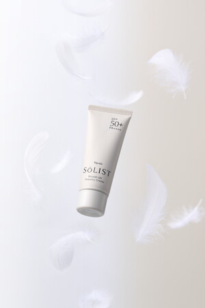 とにかくサラサラ。塗りなおし心地よい日焼止め新発売