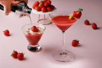 【コートヤード・バイ・マリオット 新大阪ステーション】 春のバーにいちごの香りが花開く「STRAWBERRY UNFOLDS(ストロベリー アンフォールズ)」を発売　-春限定カクテル2種-