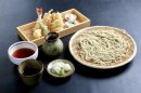 人気メニュー「天ぷらとそば」 人気メニュー「天ぷらとそば」