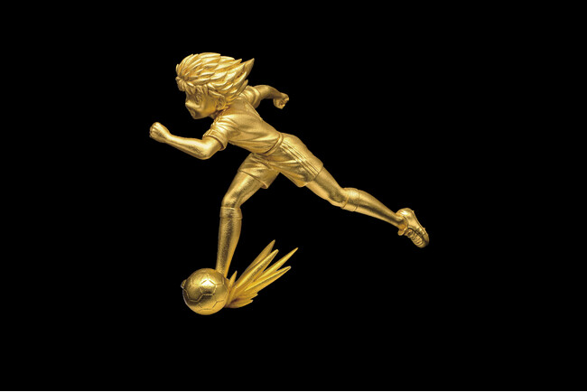 『キャプテン翼』の等身大の黄金像が関西に初登場！金製品1,000点以上が集結する「大黄金展」が大丸神戸店で開催
