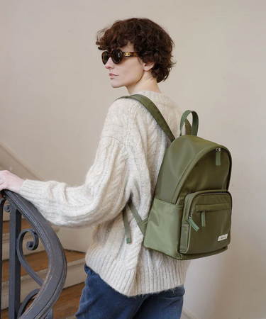 洗練と機能美を纏う。上質な素材を楽しむバックパックq bag paris「arc(アルク)」に新色が登場！