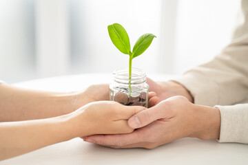 オフショア生命保険のマイプロパティが海外で資産運用を始められたお客様の8つの成功事例を2025年3月から公式サイトで掲載を開始しました