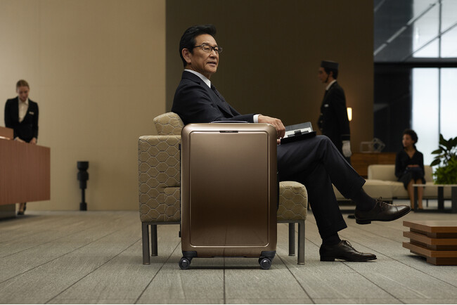 野球人・栗山英樹さんが出演する、日本製スーツケース「プロテカ」新TVCM　2025年3月5日（水）より放映開始