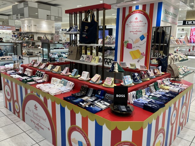 【横浜高島屋】約800種類が揃う “春のハンカチ商戦” 突入！自分を表現する1枚も見つかる！「まわるハンカチ」で見て選ぶ楽しさ溢れる空間へ