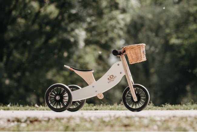 【世界20か国以上で愛されているKinderfeets】『Tiny Tot Plus』新色「クリームホワイト」登場 ～木製三輪車/二輪バイク両用～