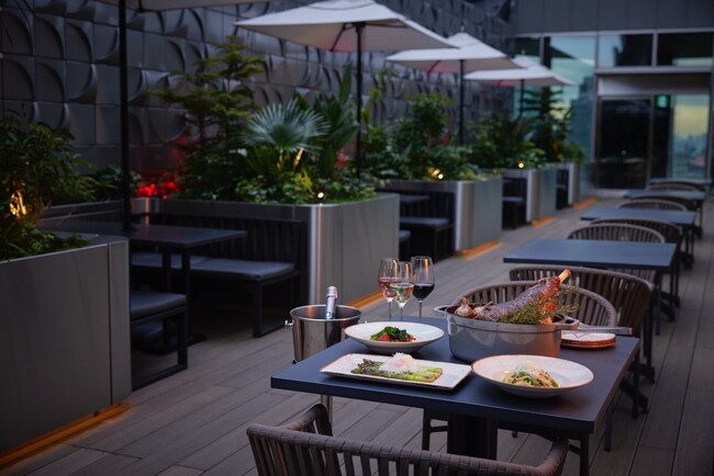 JAM17 DINING　春風が心地よいテラスで400℃の石窯料理を楽しむ『テラス＆ダイニング シェアプレートプラン』