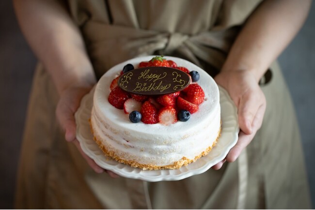 【DISHES and TART 『SAN』】愛知に6店舗展開するSANより期間限定のホールケーキに選べるメッセージカードを配布！卒業式や入学式など、大切な人へのお祝いにいかがですか