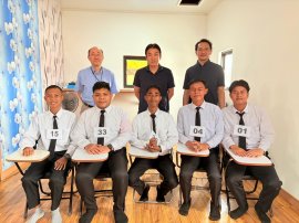 見学会に参加された企業様と内定者の写真 見学会に参加された企業様と内定者の写真