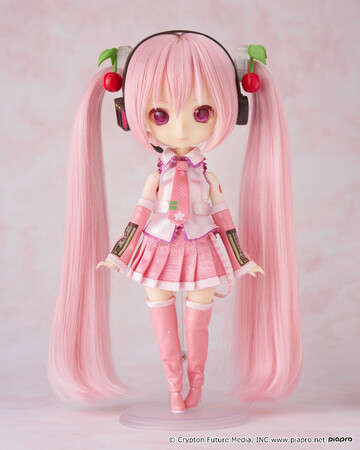 『キャラクター・ボーカル・シリーズ01 初音ミク』より「桜ミク」がドールになって登場！