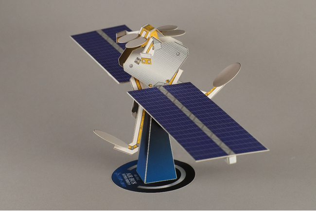 スカパーＪＳＡＴ、エデュケーションサイト「SPACE PEDIA」にて次世代型フルデジタル通信衛星「Superbird-9」のペーパークラフトを公開