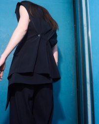 黒石奈央子氏をディレクターに起用したビジネスウエアブランド
『CIS.』ブランド初となる春夏コレクションが3月7日（金）よりEC先行発売開始