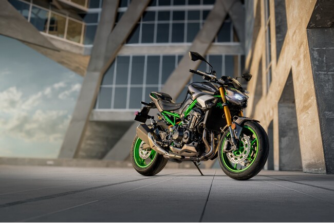 カワサキから新型「Z900 SE」を2025年4月12日に新発売