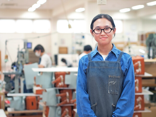 土屋鞄のランドセル職人が「次世代の女性リーダー」に選出されました