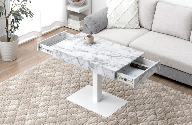 【新生活準備】収納付きで卓上をスッキリ整頓可能に！無段階昇降テーブルから引き出し付きモデルが登場