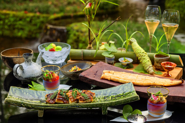 【星のや軽井沢】避暑地・軽井沢の涼やかな景色を独り占め。鰻尽くしの朝食とシャンパーニュのマリアージュを楽しむ「鰻とシャンパーニュ朝食」提供